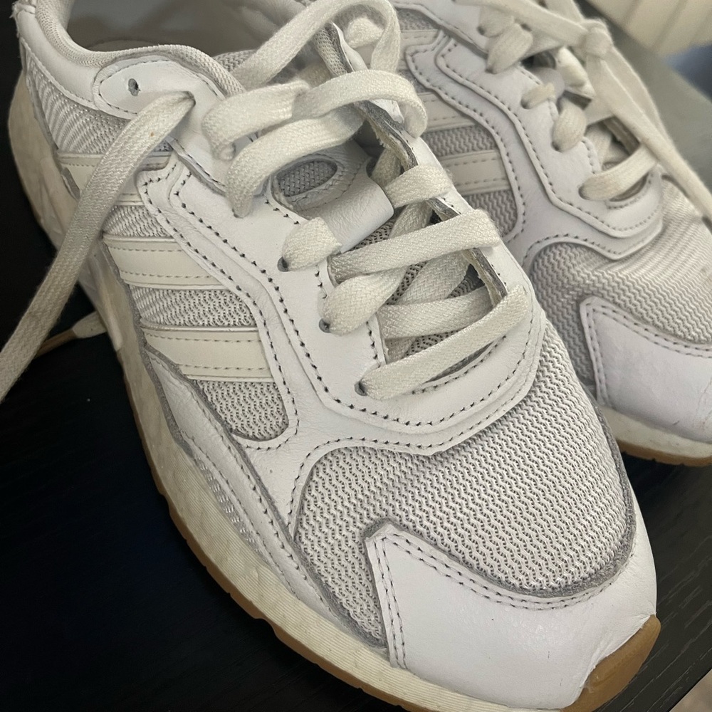 Adidas sneakers women’s